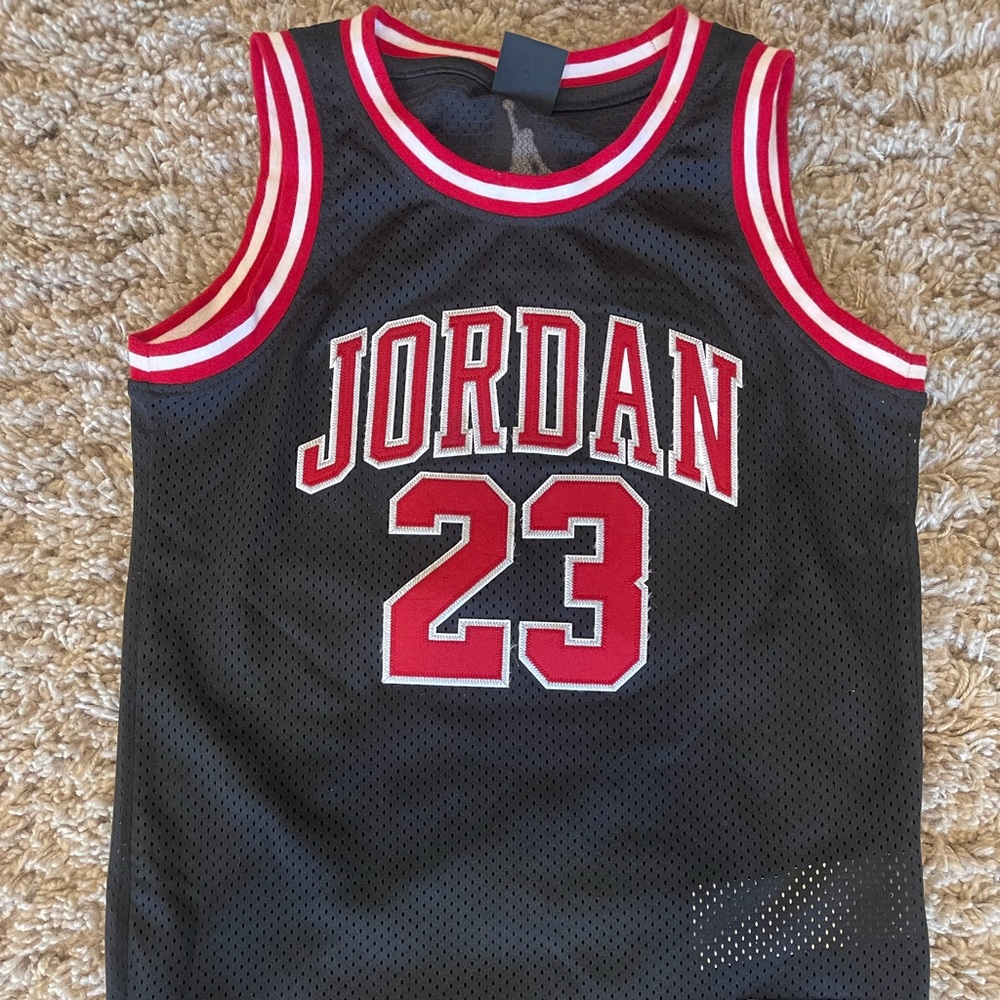 Air Jordan jersey in size Youth Small. Excellent condition!